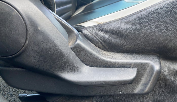 2019 Maruti Baleno DELTA PETROL 1.2, Petrol, Manual, 77,111 km, Driver Side Adjustment Panel