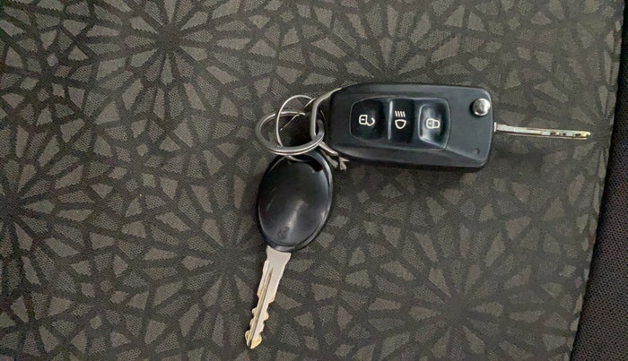 2016 Tata Zest XM PETROL, Petrol, Manual, 34,457 km, Key Close Up