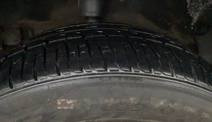 2016 Tata Zest XM PETROL, Petrol, Manual, 34,457 km, Right Rear Tyre Tread