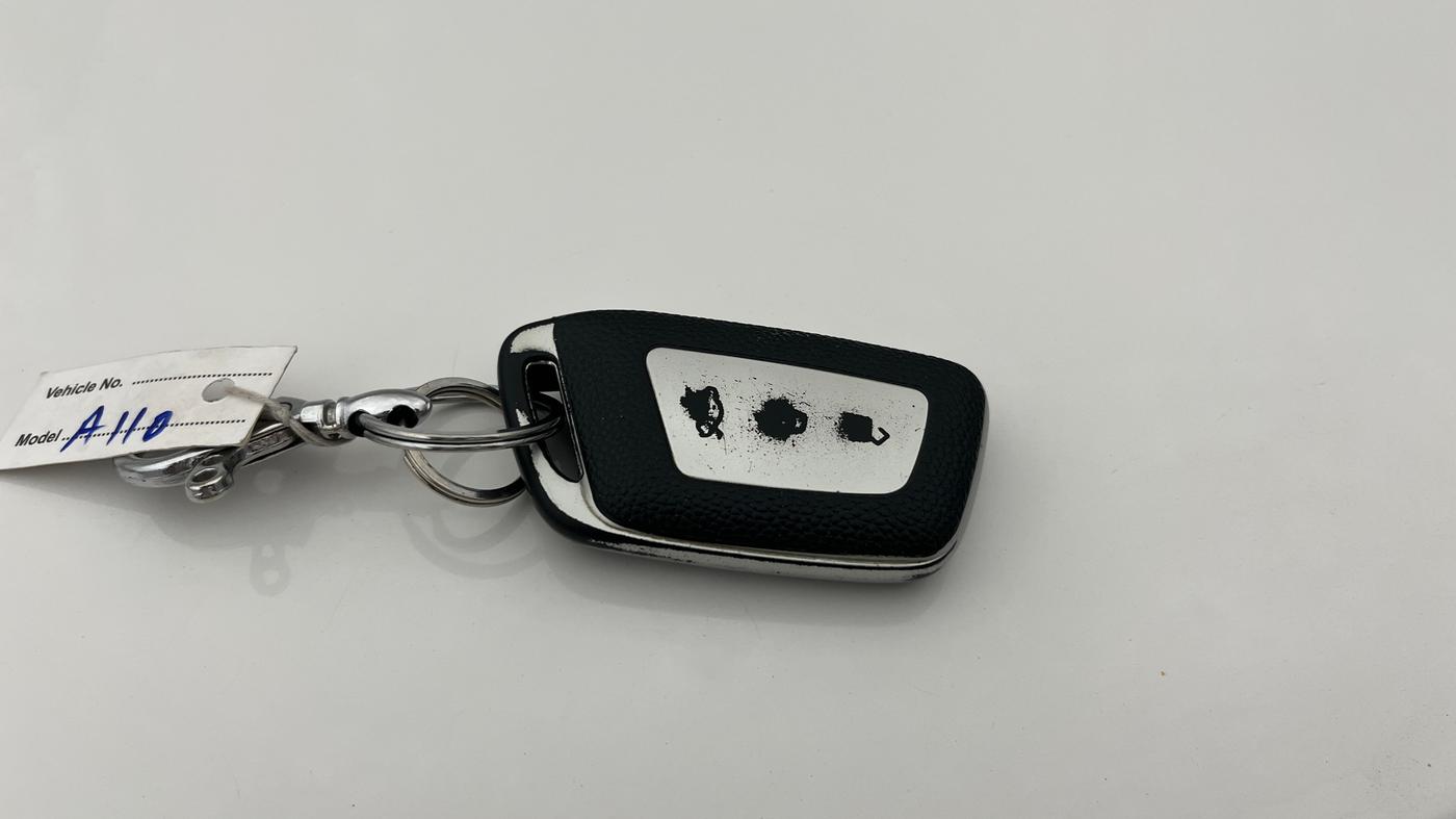 2023 MG HECTOR SAVVY PRO 1.5 TURBO CVT PETROL, Petrol, Automatic, 1,02,801 km, Key Close Up