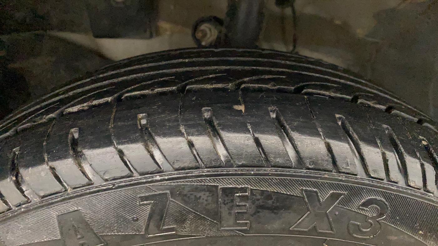 2022 Honda Amaze 1.2L I-VTEC S, Petrol, Manual, 1,07,710 km, Left Front Tyre Tread