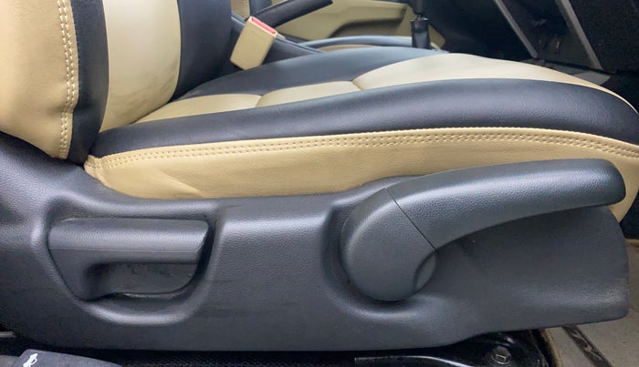 2018 Honda City 1.5L I-VTEC V MT, Petrol, Manual, 1,28,745 km, Driver Side Adjustment Panel