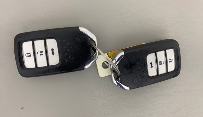 2018 Honda City 1.5L I-VTEC V MT, Petrol, Manual, 1,28,745 km, Key Close Up