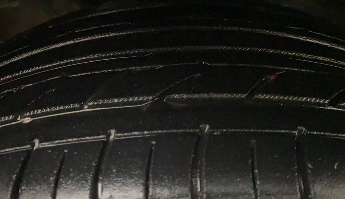 2018 Honda City 1.5L I-VTEC V MT, Petrol, Manual, 1,28,745 km, Left Front Tyre Tread