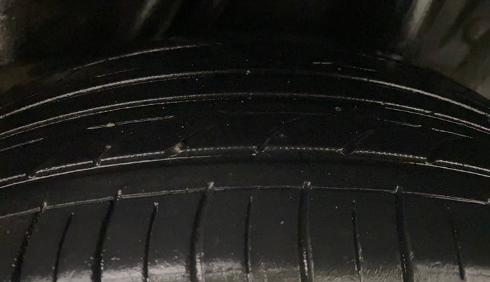 2018 Honda City 1.5L I-VTEC V MT, Petrol, Manual, 1,28,745 km, Left Rear Tyre Tread