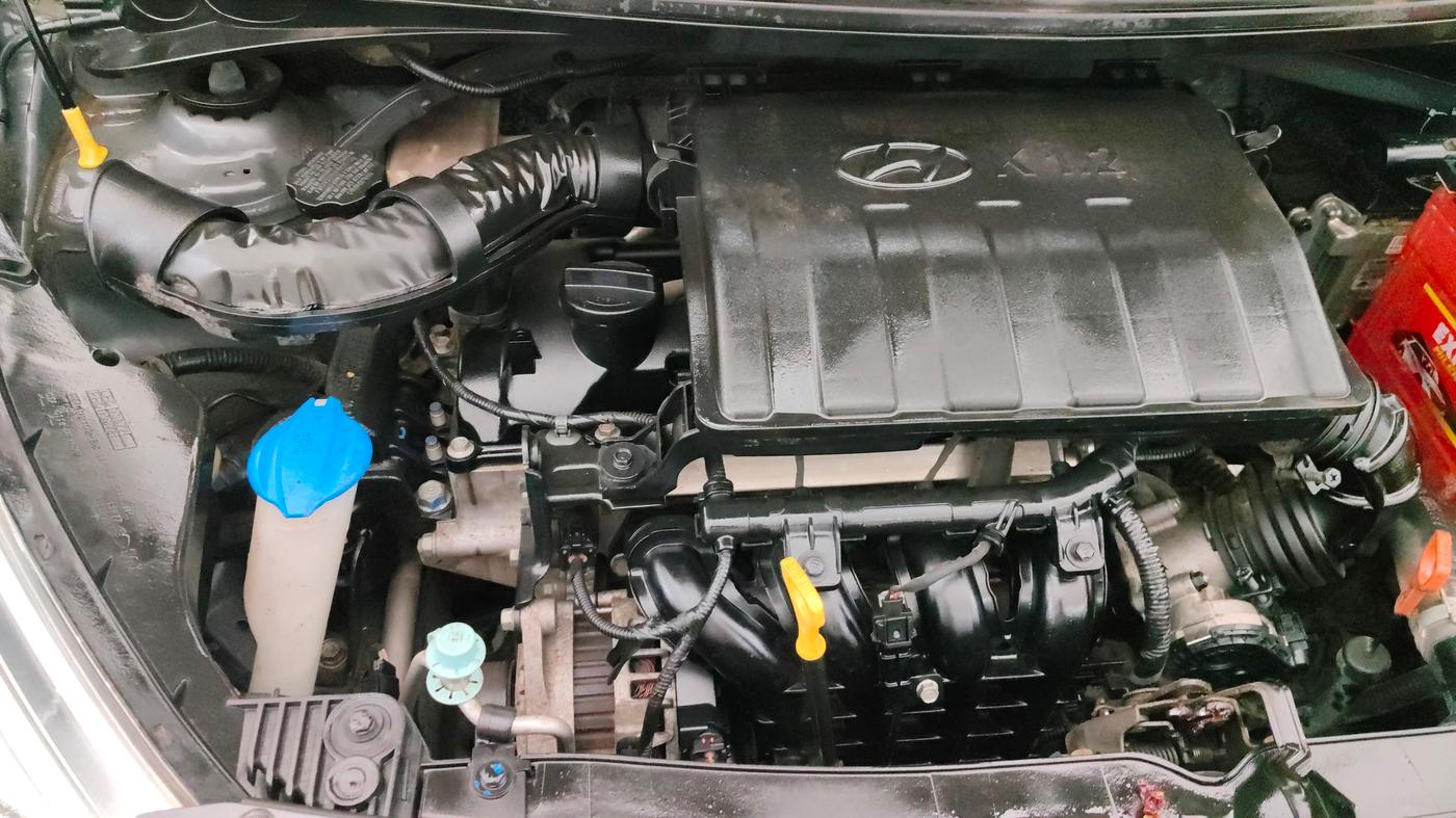 2018 Hyundai Grand i10 SPORTZ AT 1.2 KAPPA VTVT, Petrol, Automatic, 18,286 km, Engine View - Right