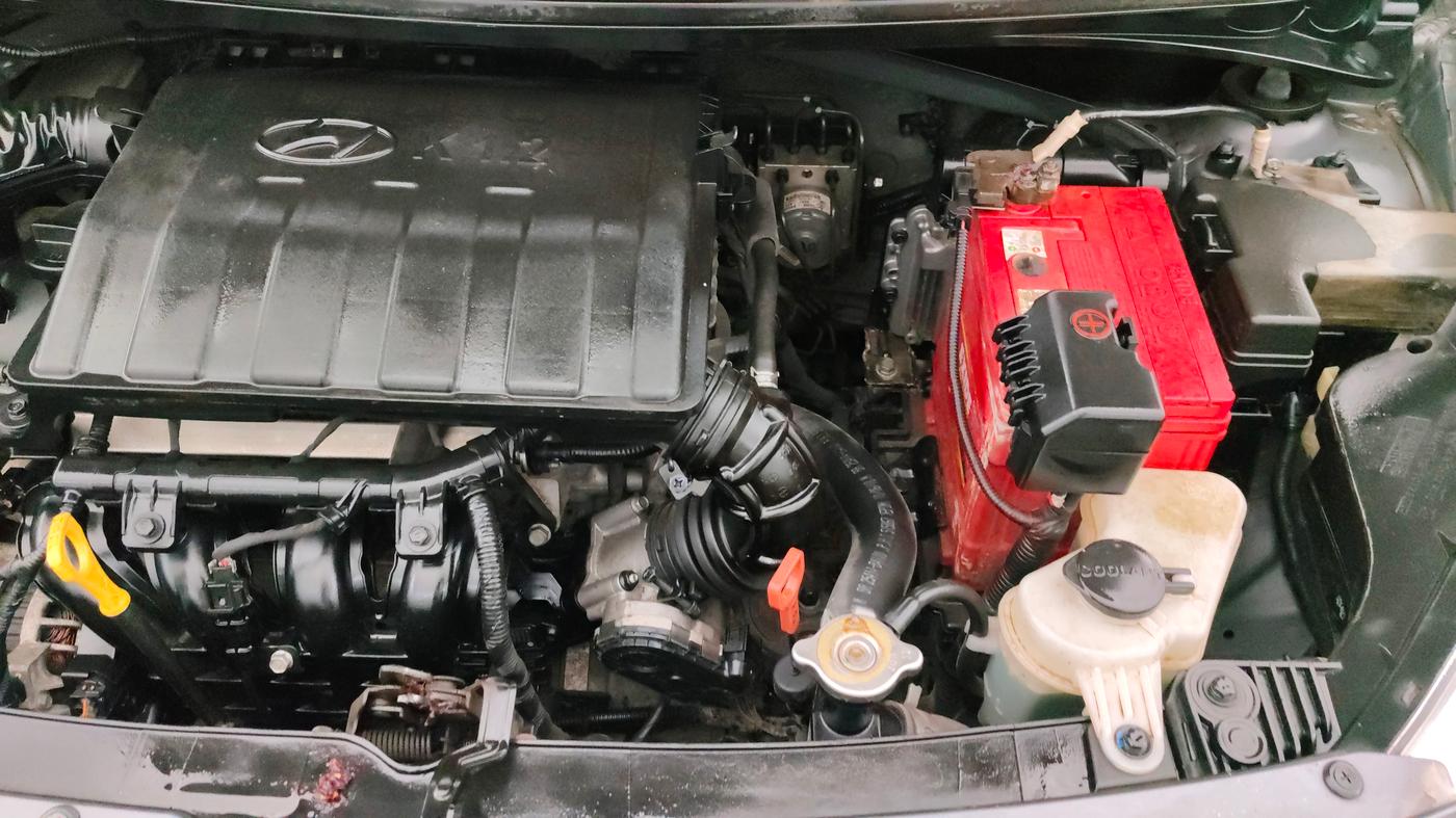 2018 Hyundai Grand i10 SPORTZ AT 1.2 KAPPA VTVT, Petrol, Automatic, 18,286 km, Engine View - Left