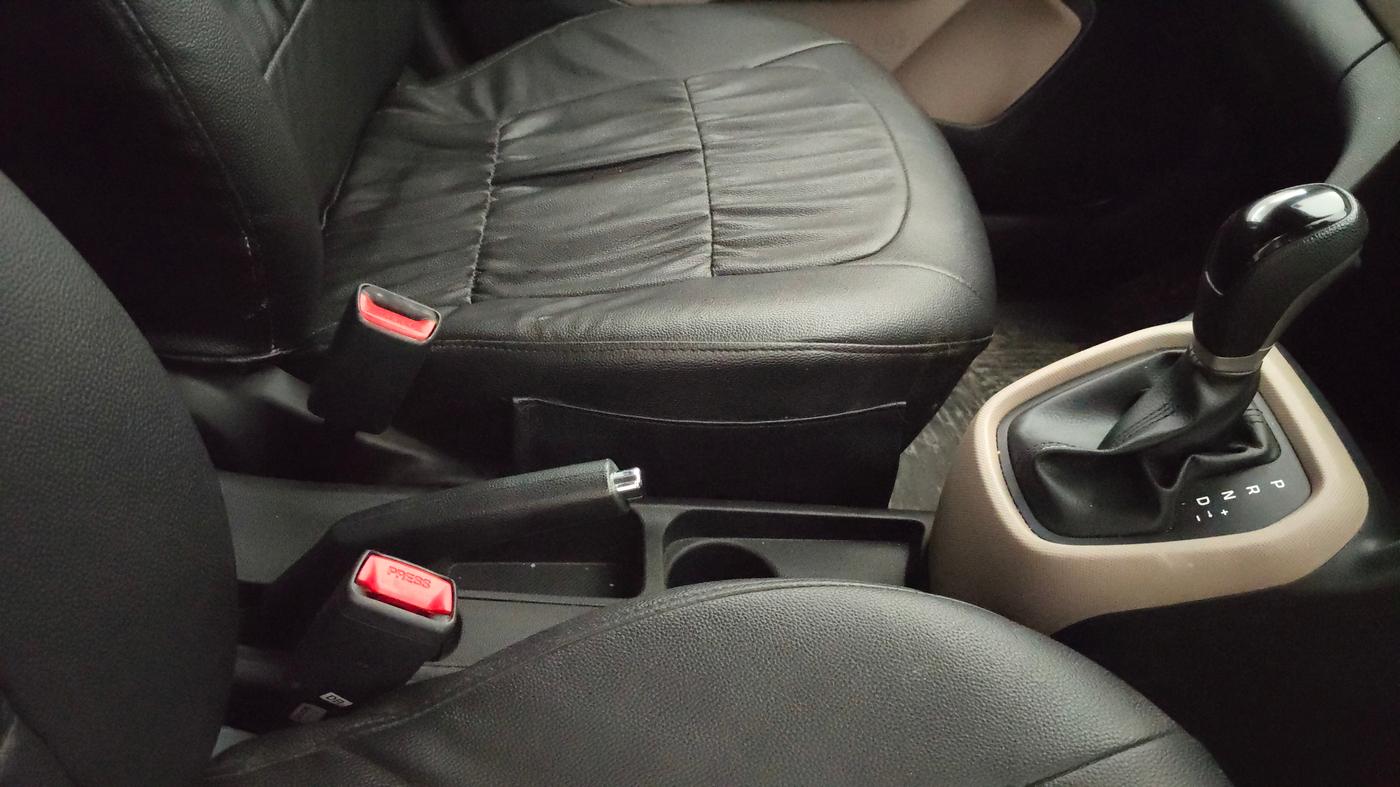 2018 Hyundai Grand i10 SPORTZ AT 1.2 KAPPA VTVT, Petrol, Automatic, 18,286 km, Gear Lever