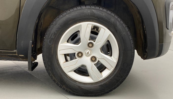 2017 Renault Kwid 1.0 RXT Opt AT, Petrol, Automatic, 27,072 km, Right Front Wheel