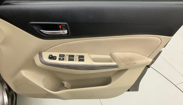 2022 Maruti Dzire ZXI CNG, CNG, Manual, 30,011 km, Driver Side Door Panels Control