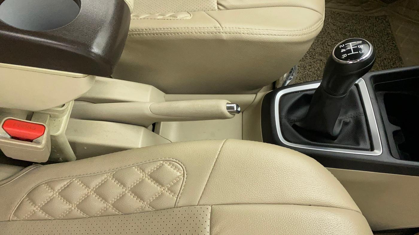 2022 Maruti Dzire ZXI CNG, CNG, Manual, 30,011 km, Gear Lever