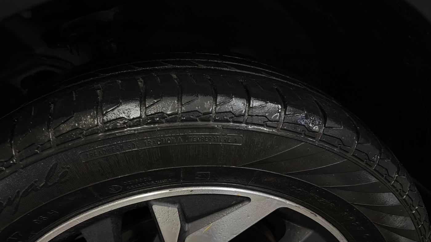 2023 Hyundai Creta EX 1.5 DIESEL, Diesel, Manual, 37,327 km, Left Front Tyre Tread