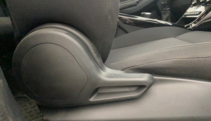 2024 Tata NEXON SMART+ 1.2 PETROL, Petrol, Manual, 15,180 km, Driver Side Adjustment Panel