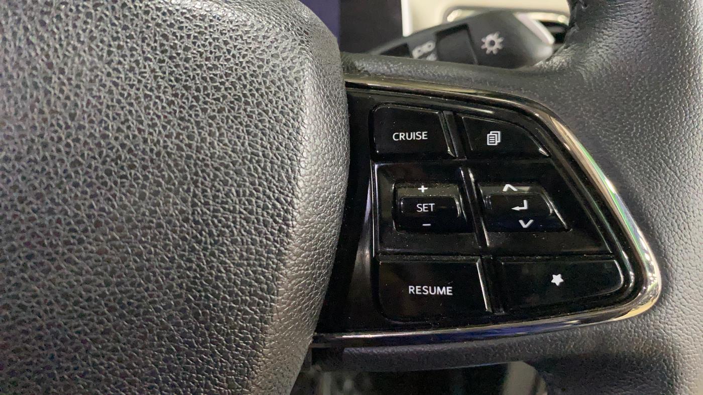2024 Mahindra XUV700 AX 7 D MT 7 STR, Diesel, Manual, 19,527 km, Adaptive Cruise Control