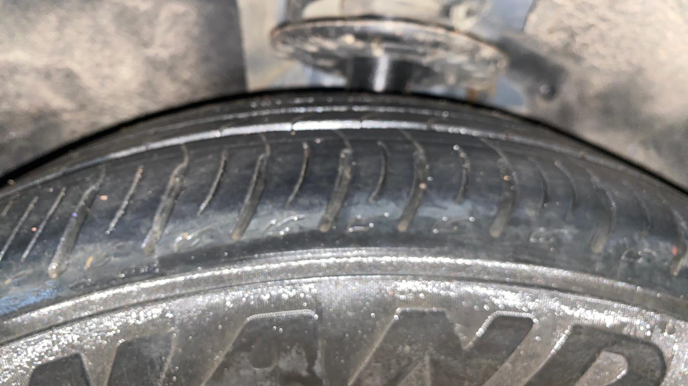 2024 Mahindra XUV700 AX 7 D MT 7 STR, Diesel, Manual, 19,527 km, Left Front Tyre Tread