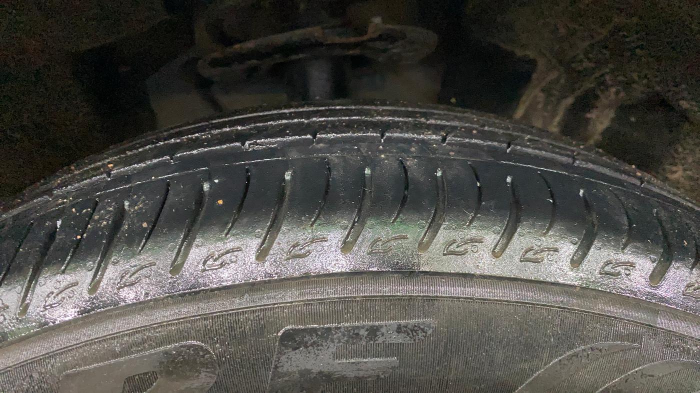 2024 Mahindra XUV700 AX 7 D MT 7 STR, Diesel, Manual, 19,527 km, Right Front Tyre Tread
