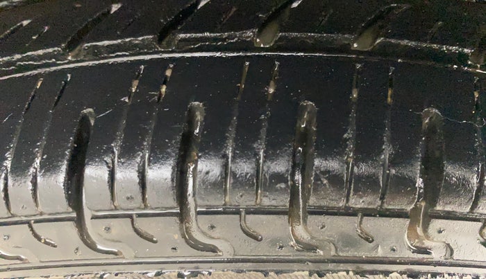 2018 Renault Kwid RXT 1.0 AMT (O), Petrol, Automatic, 25,925 km, Left Rear Tyre Tread