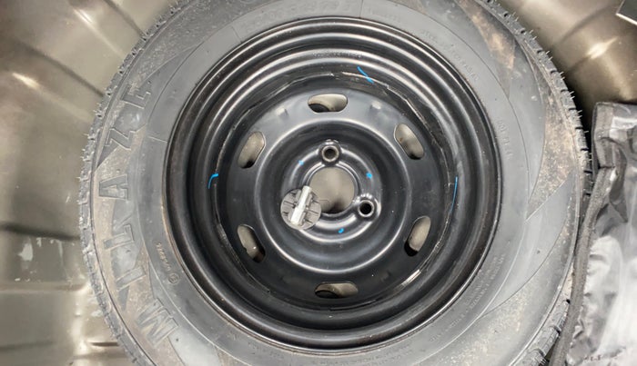 2018 Renault Kwid RXT 1.0 AMT (O), Petrol, Automatic, 25,925 km, Spare Tyre