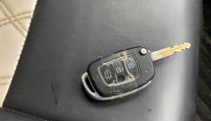 2022 Hyundai GRAND I10 NIOS MAGNA 1.2 KAPPA VTVT, Petrol, Manual, 65,523 km, Key Close Up