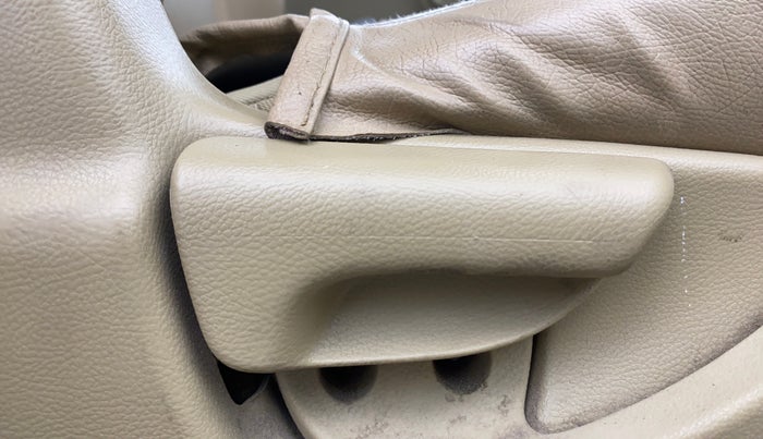 2016 Honda Amaze 1.2L I-VTEC S, Petrol, Manual, 56,855 km, Driver Side Adjustment Panel