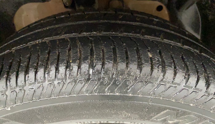 2016 Ford Ecosport AMBIENTE 1.5L PETROL, CNG, Manual, 72,571 km, Right Front Tyre Tread