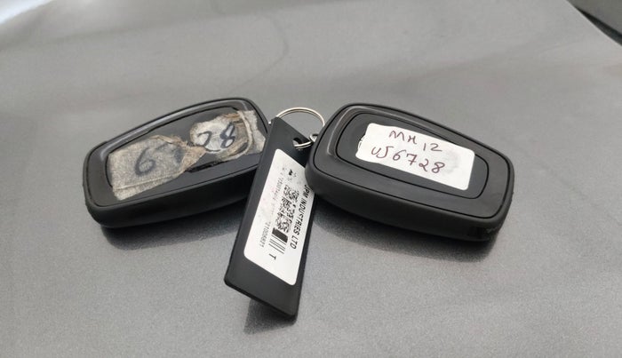 2021 Tata NEXON XZ PLUS (O) PETROL, CNG, Manual, 44,614 km, Key Close Up