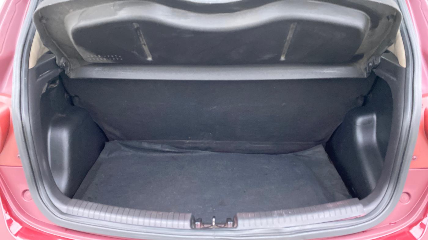 2014 Hyundai Grand i10 MAGNA 1.2 VTVT, Petrol, Manual, 30,623 km, Boot Inside