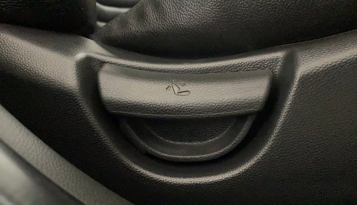 2018 Hyundai Grand i10 MAGNA 1.2 KAPPA VTVT, Petrol, Manual, 46,721 km, Driver Side Adjustment Panel