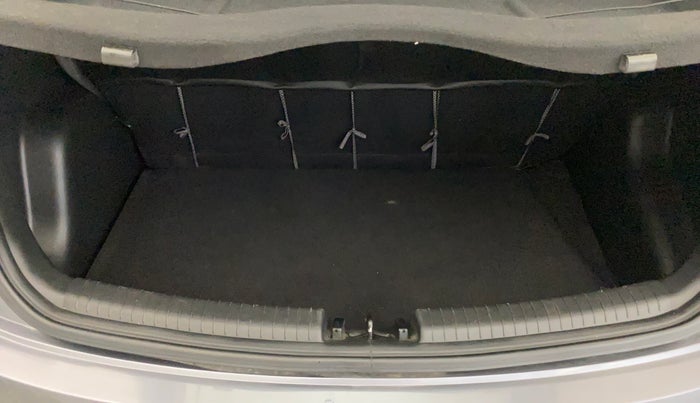 2018 Hyundai Grand i10 MAGNA 1.2 KAPPA VTVT, Petrol, Manual, 46,721 km, Boot Inside