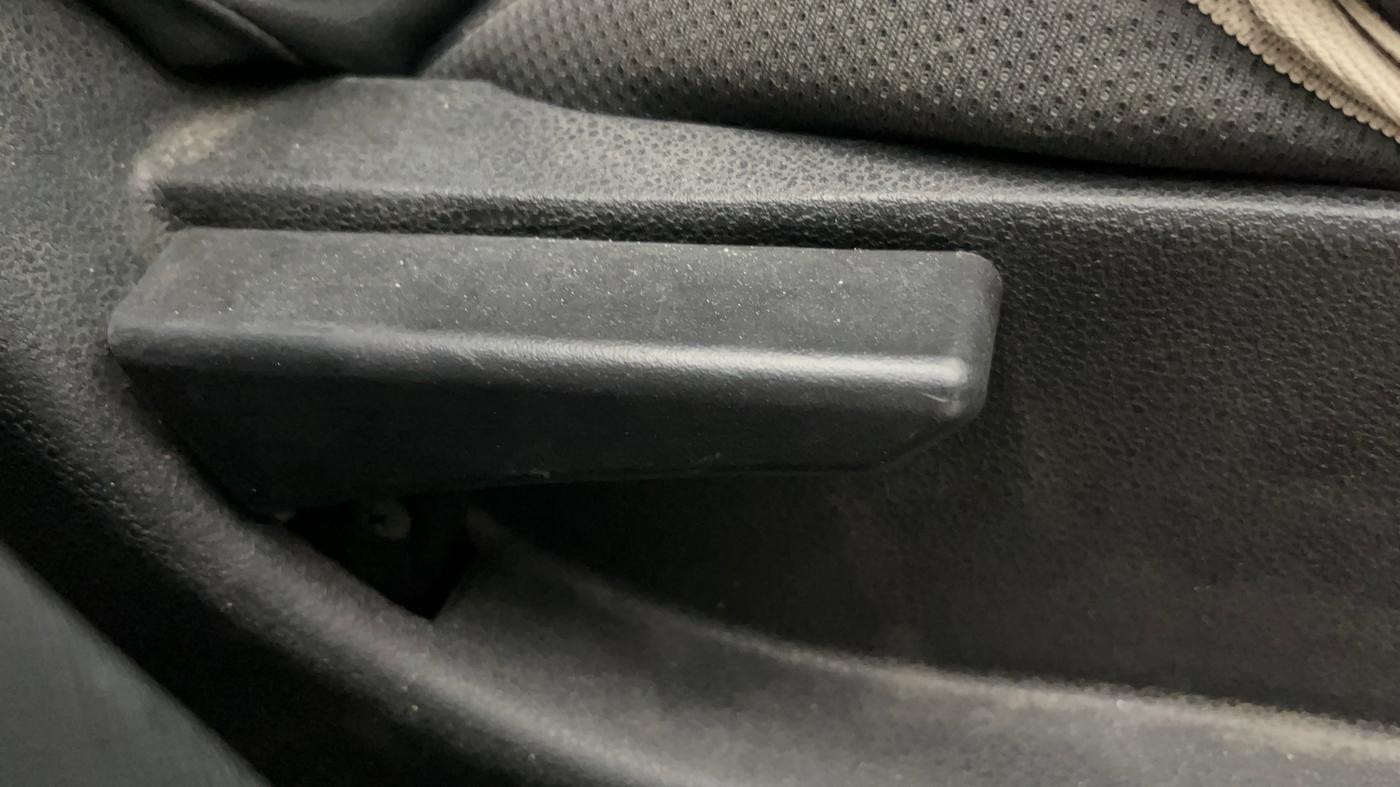 2019 Tata NEXON XM PETROL, Petrol, Manual, 47,940 km, Driver Side Adjustment Panel