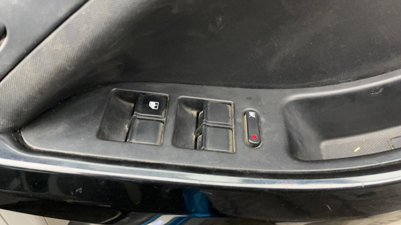 2019 Tata NEXON XM PETROL, Petrol, Manual, 47,940 km, Driver Side Door Panels Control