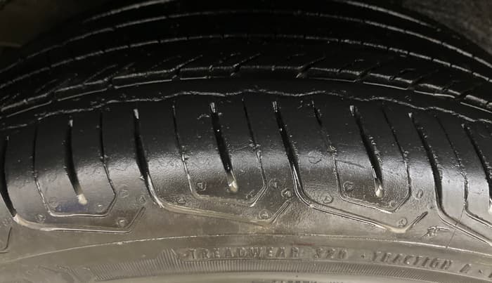 2018 Hyundai Verna 1.6 VTVT SX (O) AT, Petrol, Automatic, 81,555 km, Right Rear Tyre Tread
