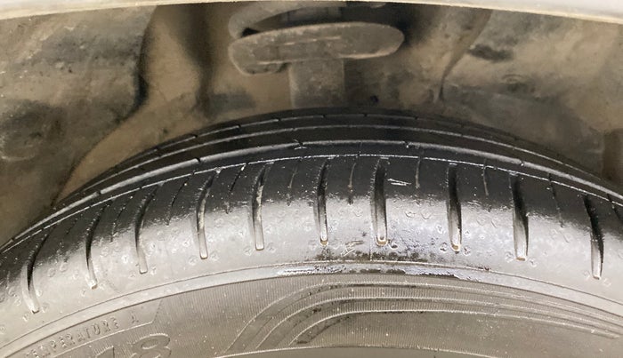 2021 MG HECTOR SHARP 1.5 DCT PETROL, Petrol, Automatic, 37,790 km, Right Front Tyre Tread