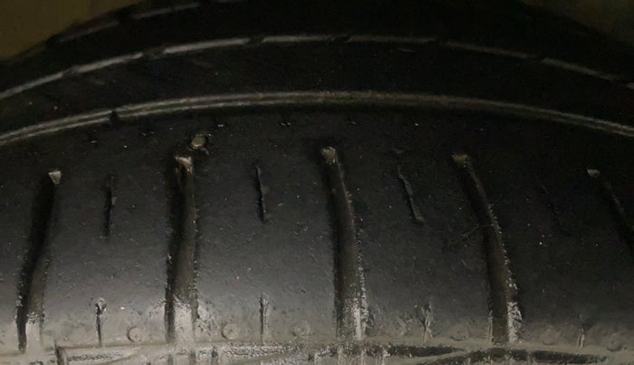 2015 Volkswagen Polo GT TSI AT, Petrol, Automatic, 74,694 km, Right Front Tyre Tread