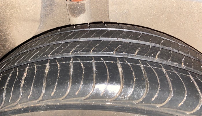 2016 Hyundai Creta S 1.6 PETROL, Petrol, Manual, 30,853 km, Right Rear Tyre Tread