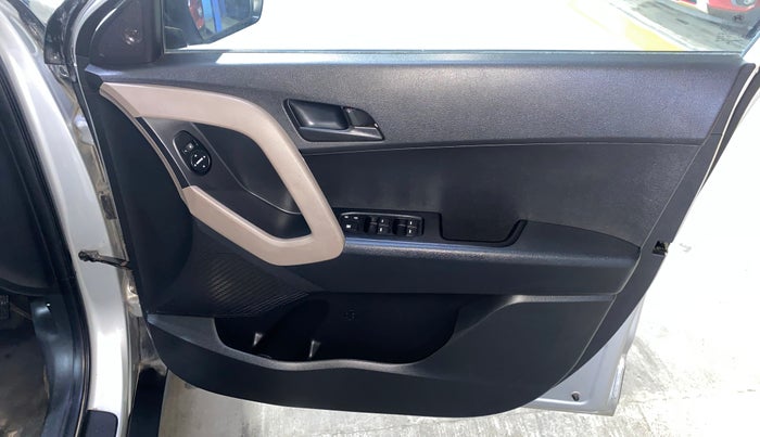 2016 Hyundai Creta S 1.6 PETROL, Petrol, Manual, 30,853 km, Driver Side Door Panels Control