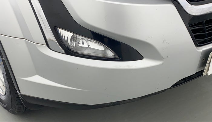 2018 Mahindra XUV500 W9, Diesel, Manual, 65,454 km, Front bumper - Minor scratches