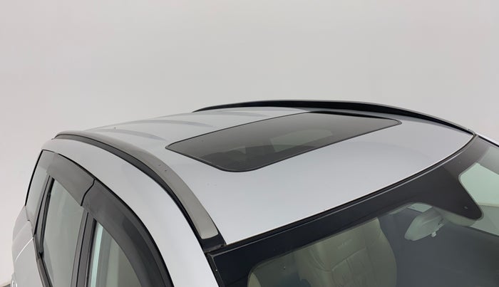 2018 Mahindra XUV500 W9, Diesel, Manual, 65,454 km, Roof