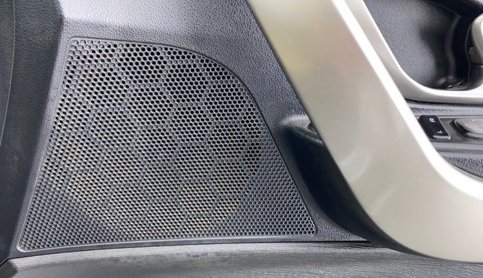 2018 Mahindra XUV500 W9, Diesel, Manual, 65,454 km, Speaker