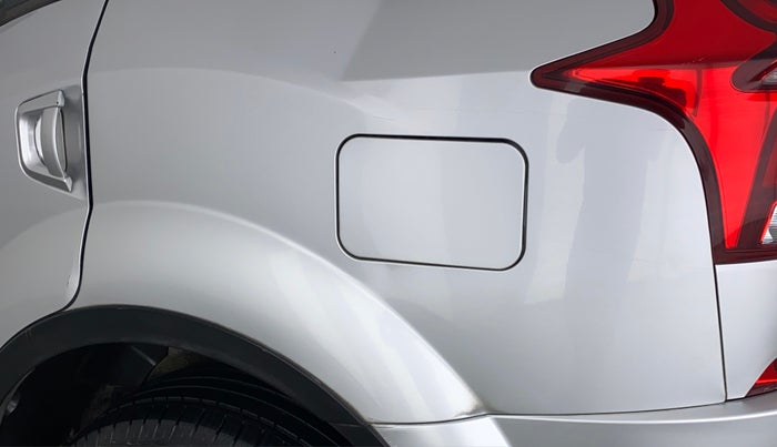 2018 Mahindra XUV500 W9, Diesel, Manual, 65,454 km, Left quarter panel - Minor scratches