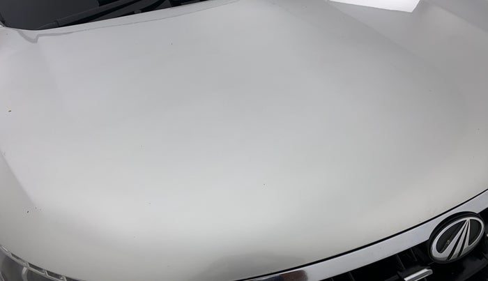 2018 Mahindra XUV500 W9, Diesel, Manual, 65,454 km, Bonnet (hood) - Slightly dented