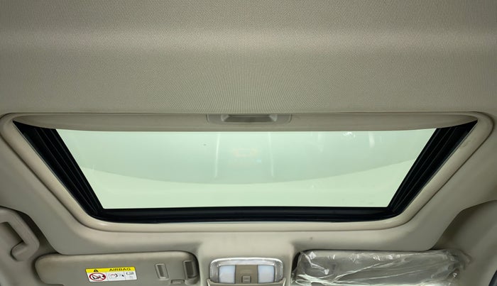 2018 Mahindra XUV500 W9, Diesel, Manual, 65,454 km, Moonroof/ Sunroof
