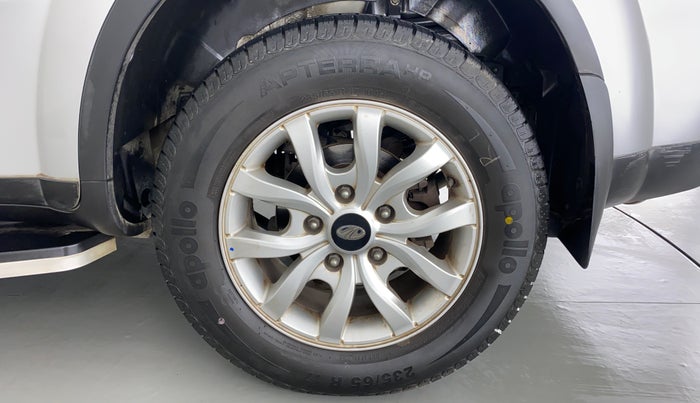 2018 Mahindra XUV500 W9, Diesel, Manual, 65,454 km, Left Rear Wheel