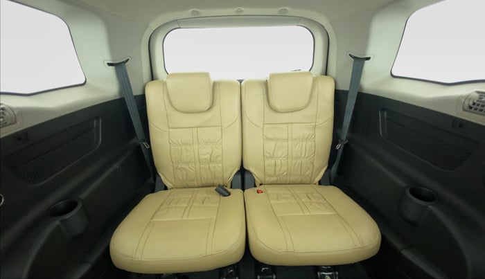 2018 Mahindra XUV500 W9, Diesel, Manual, 65,454 km, Third Seat Row ( optional )