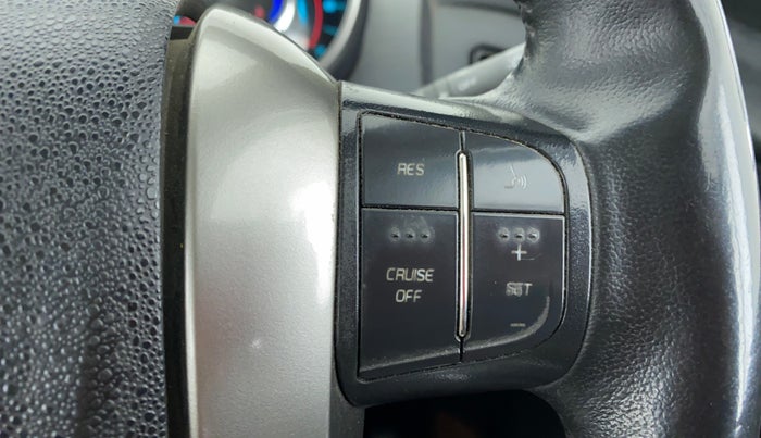 2018 Mahindra XUV500 W9, Diesel, Manual, 65,454 km, Adaptive Cruise Control
