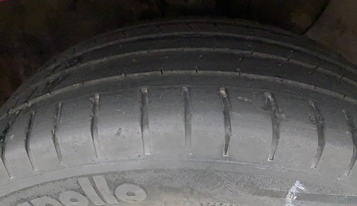 2016 Hyundai Elite i20 ASTA 1.2 (O), Petrol, Manual, 89,426 km, Right Front Tyre Tread