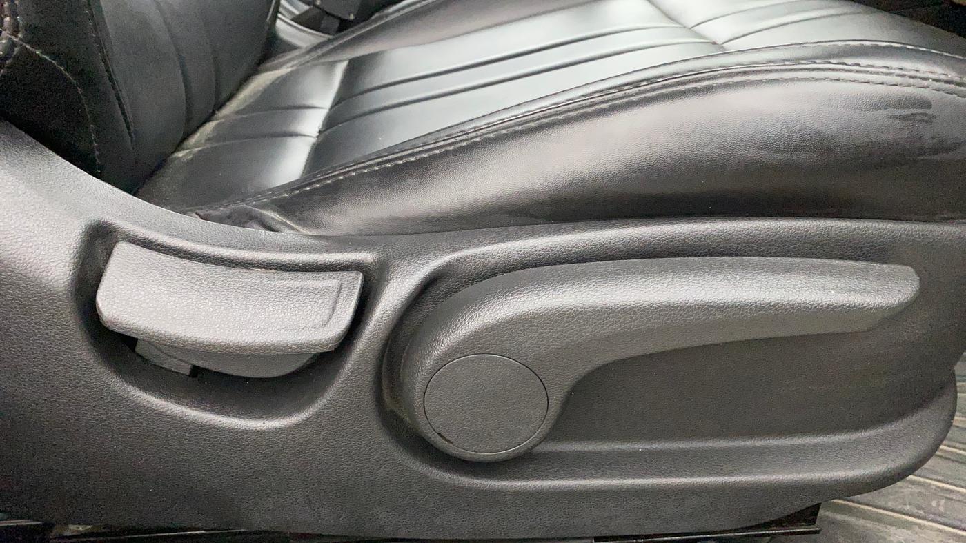 2021 Hyundai Verna SX 1.5 VTVT, Petrol, Manual, 63,756 km, Driver Side Adjustment Panel