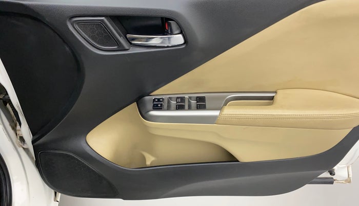 2016 Honda City 1.5L I-VTEC VX CVT, Petrol, Automatic, 1,01,478 km, Driver Side Door Panels Control