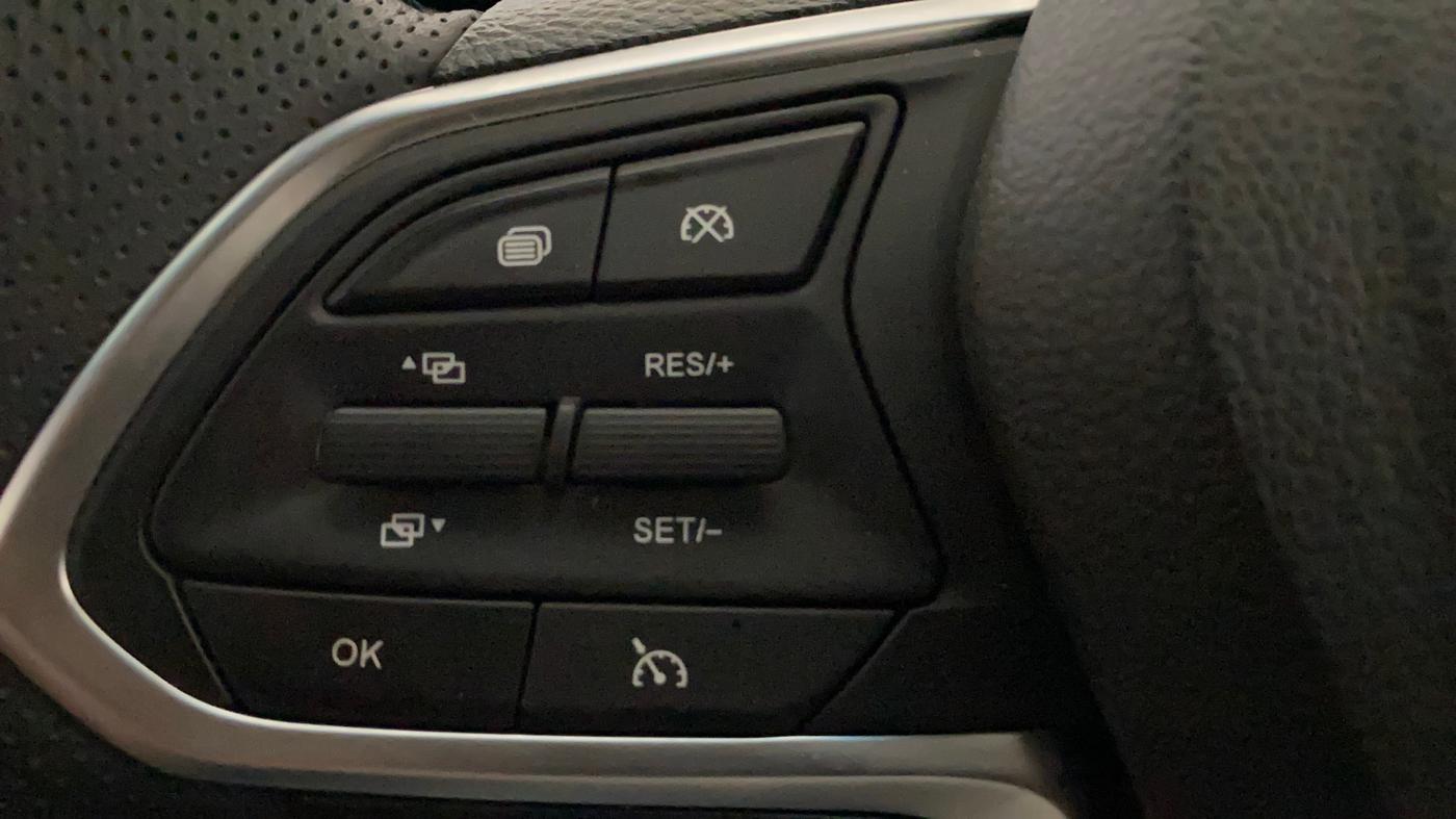 2025 MG HECTOR PLUS SHARP PRO 1.5 TURBO MT 7 STR, Petrol, Manual, 1,516 km, Adaptive Cruise Control