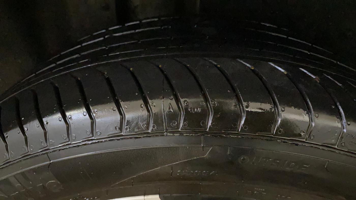 2025 MG HECTOR PLUS SHARP PRO 1.5 TURBO MT 7 STR, Petrol, Manual, 1,516 km, Right Rear Tyre Tread